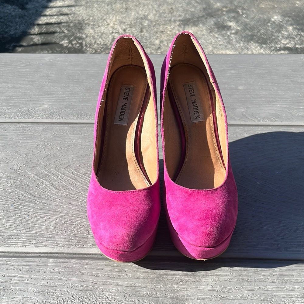 Steve Madden purple hot pink suede wedge